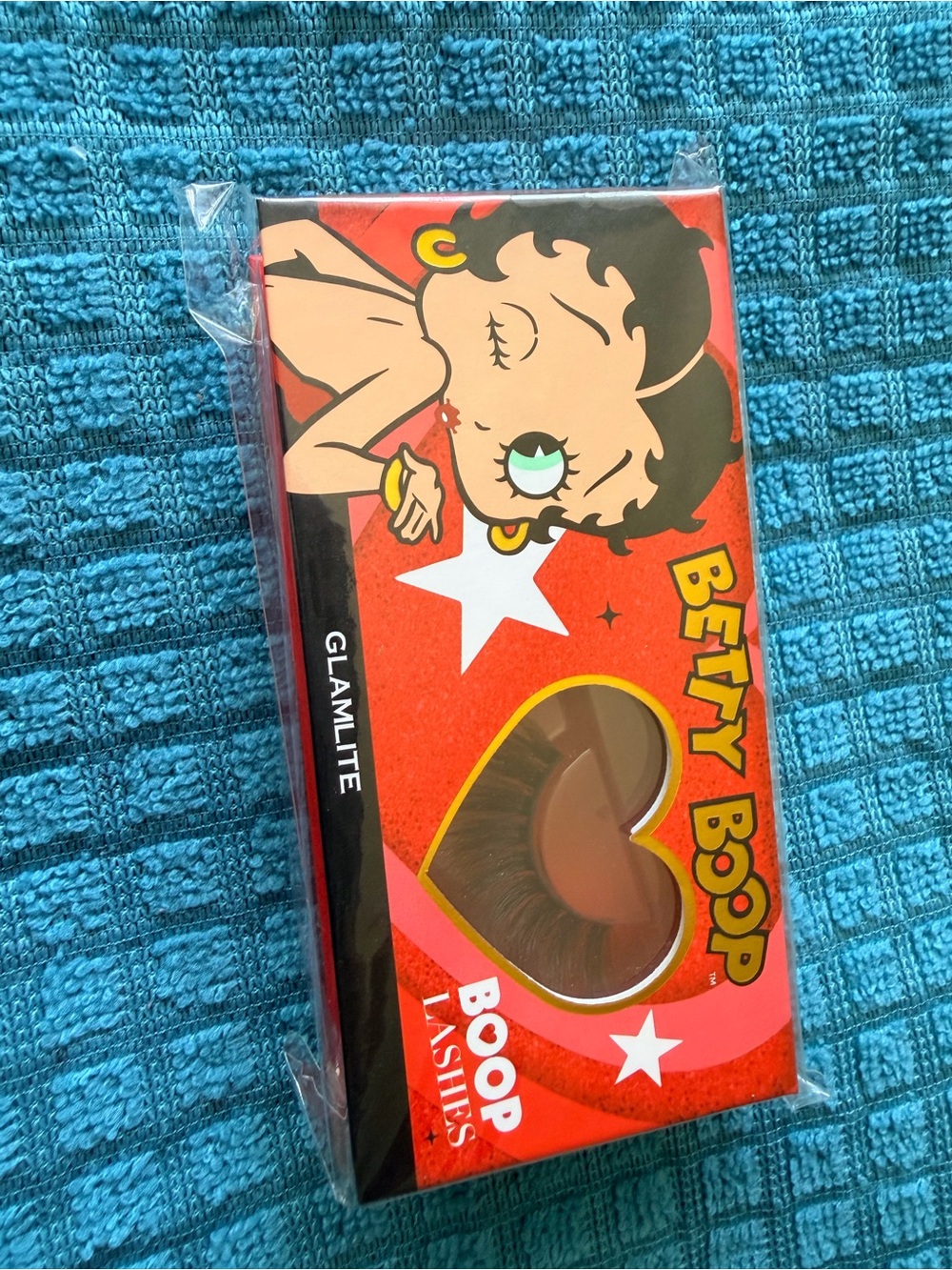 Betty Boop  GlamLite Boop Heart Lashes